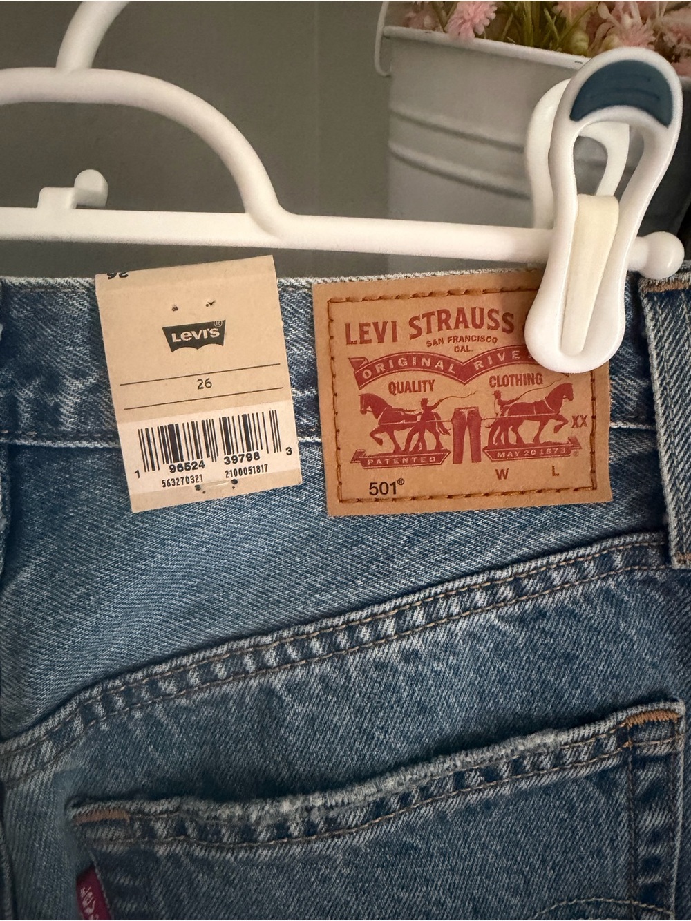 Levi's 501® Original High Rise Shorts - Picture 4 of 5